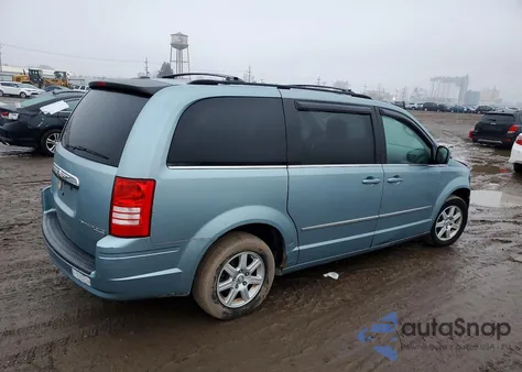 2010 Chrysler Town & Country Touring Plus from USA, damaged, VIN 2A4RR8DX1AR320173